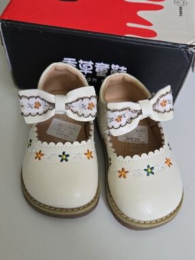 Cream Floral Bow Mary Jane Dress Shoes for Kids